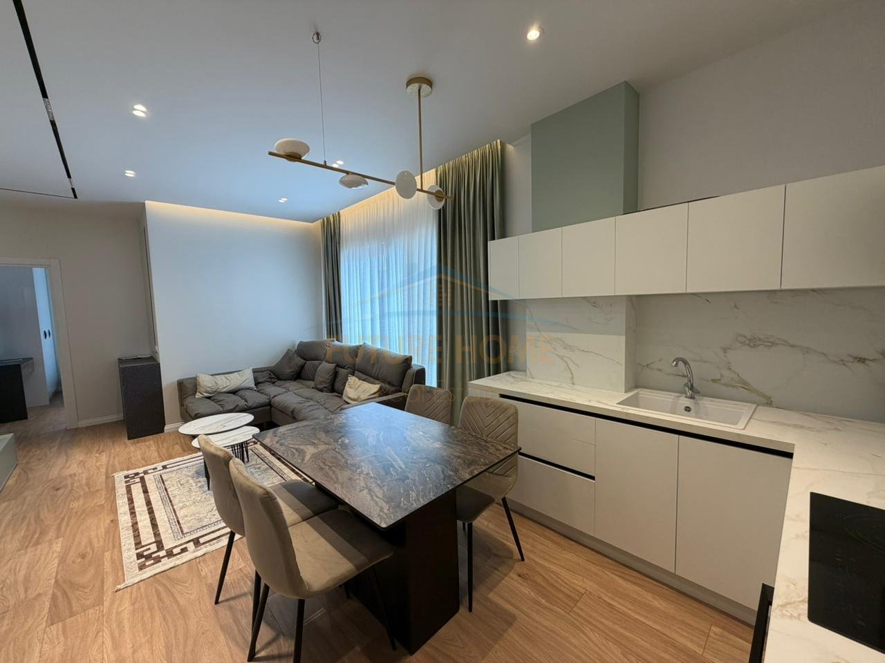 Qira, Apartament 2+1+Post Parkimi, Rruga e Barrikadave, Tiranë.