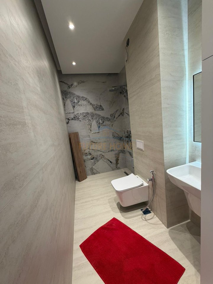 Qira, Apartament 2+1+Post Parkimi, Rruga e Barrikadave, Tiranë.