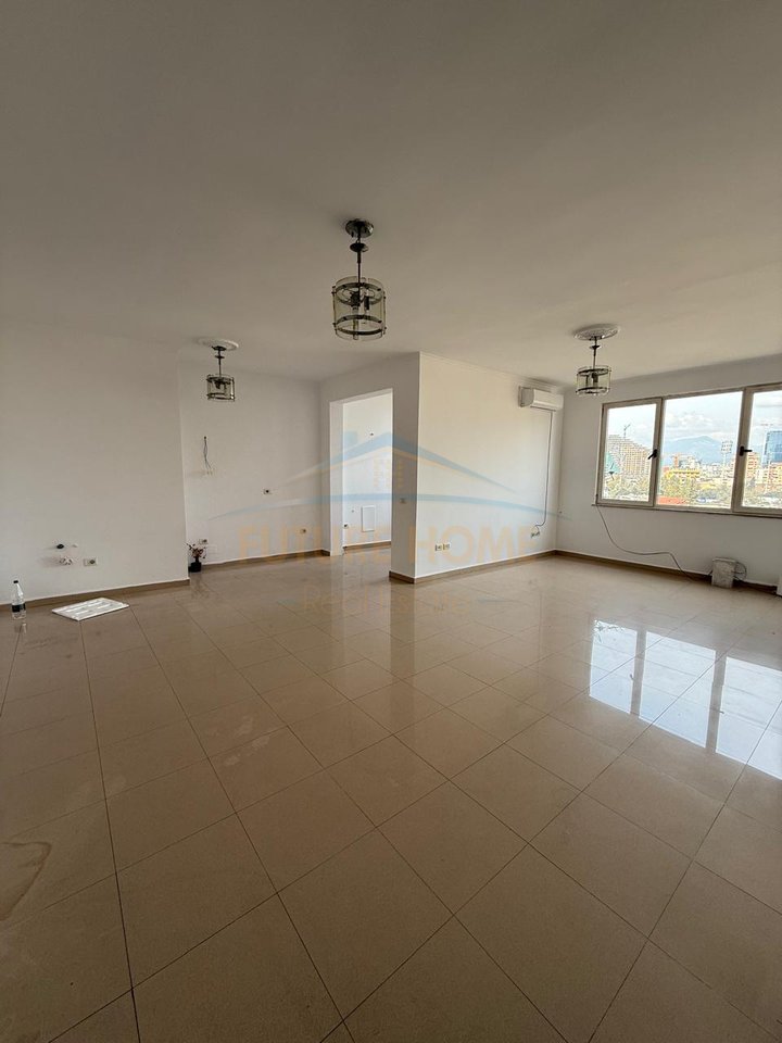 Affitto, Locale per ufficio, Via dei Kosovari, Tirana