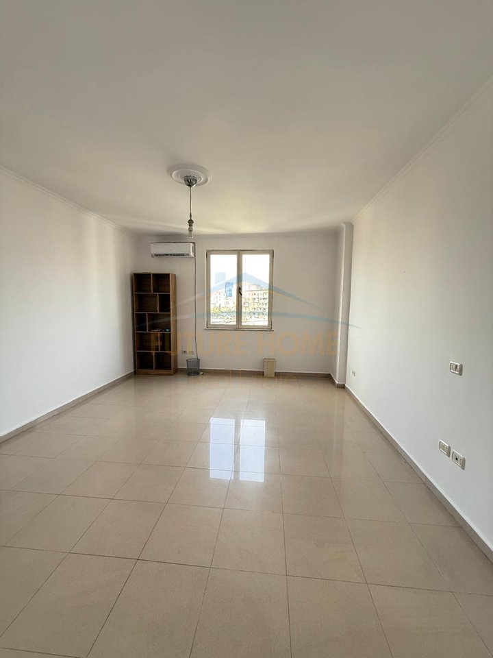 Affitto, Locale per ufficio, Via dei Kosovari, Tirana