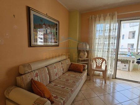 Shitet Apartament 2+1+2 , Vollga , Durres