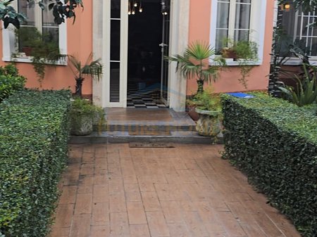 Qira, Shtëpi Private, Pazari i Ri, Tiranë