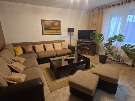 Qira, Shtëpi Private, Pazari i Ri, Tiranë