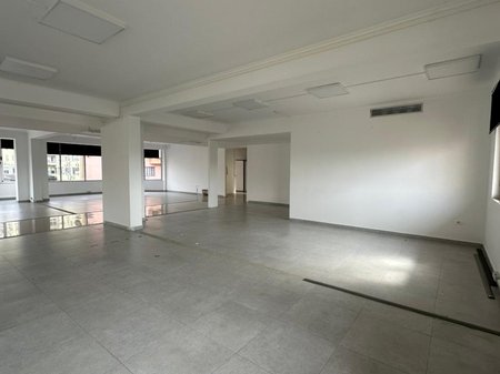 Qera, Godine 4-Kateshe, Rruga e Kavajes, Tirane.