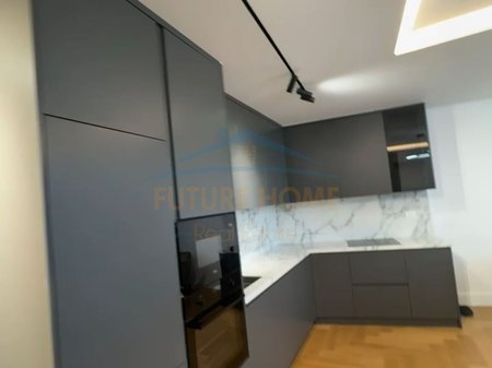 Qira, Apartament 2+1+2+Post Parkimi, Lake View Residence, Tiranë