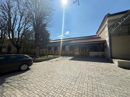 In vendita, Edificio + Fabbrica (Cantina), Zona Industriale - Quartiere 13, Korçë