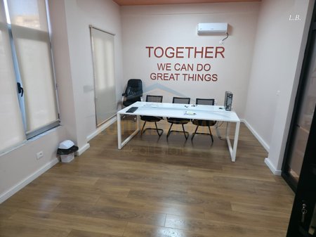 Qera, Ambjent Biznesi, Koumuna e Parisit,Tirane.