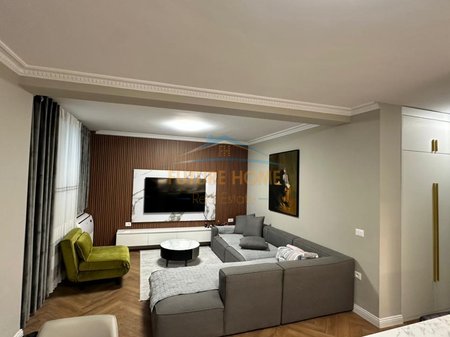 Shitet,Apartament 2+1,Rruga e Elbasanit,Tiranë