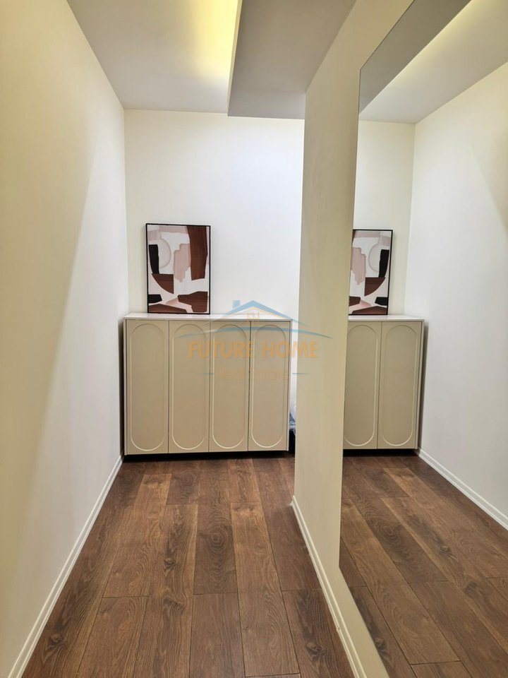 Affitto, Appartamento 2+1, Xhamllik, Tirana.