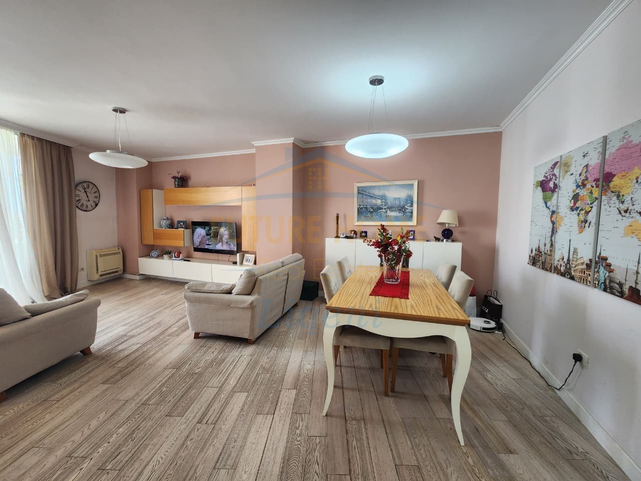 In vendita, Appartamento 3+1+2, Lago Secco, Tirana.