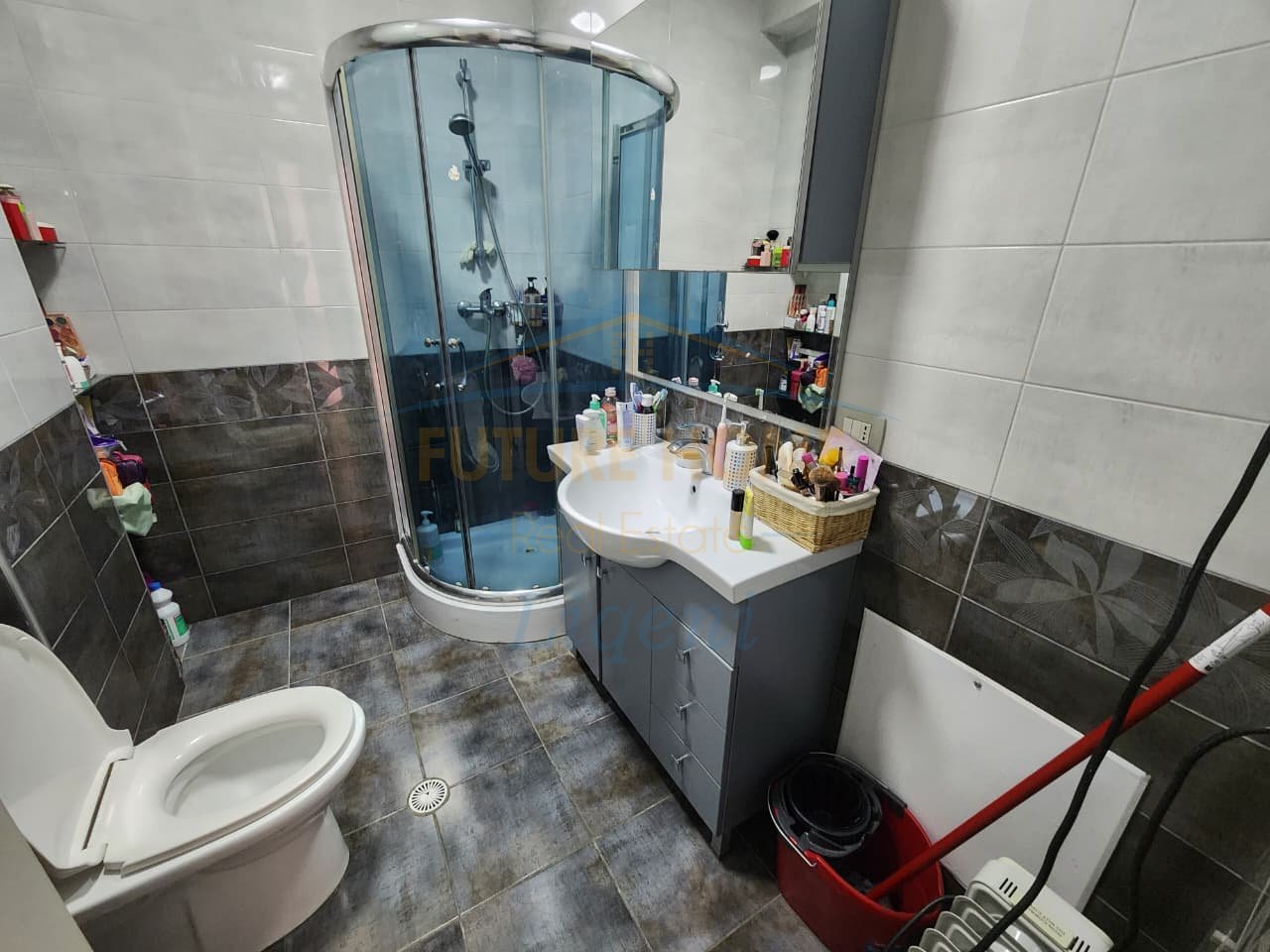 In vendita, Appartamento 3+1+2, Lago Secco, Tirana.