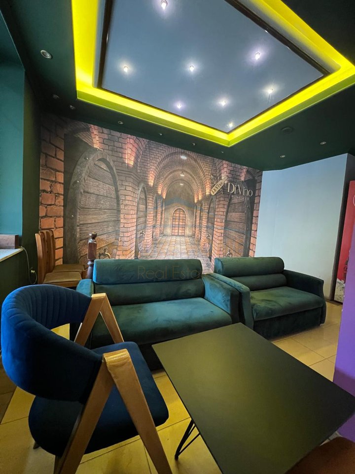 Qera, Ambjent Biznesi, Rruga e Kavajes, Tiranë