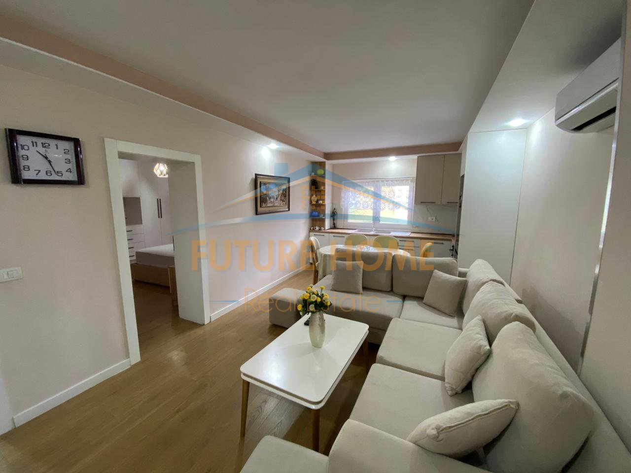 Qera, Apartament 1+1, Komuna Parisit, Tiranë