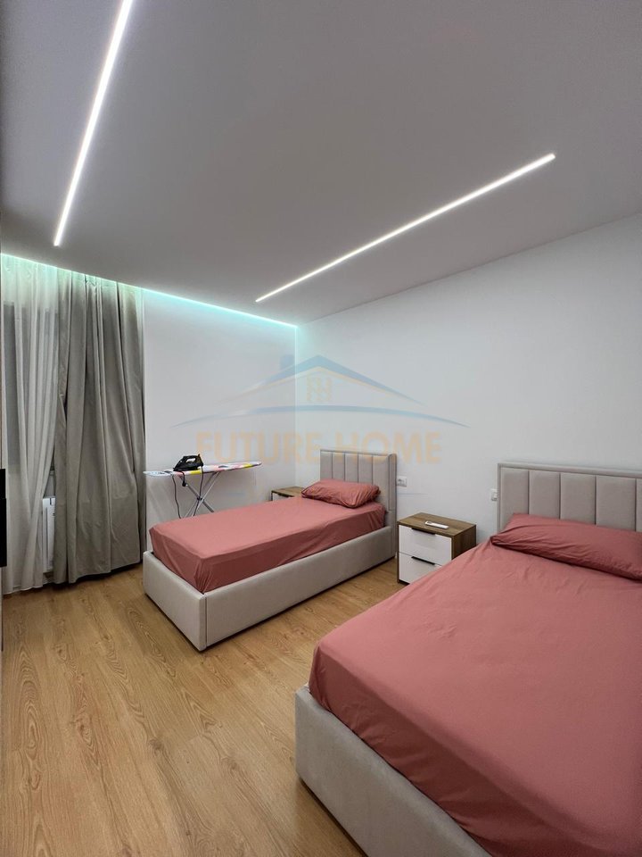 In vendita, Appartamento 2+1, Complesso Univers City, Tirana.