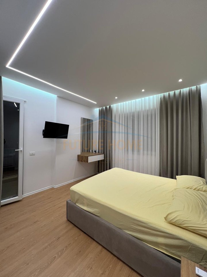 In vendita, Appartamento 2+1, Complesso Univers City, Tirana.