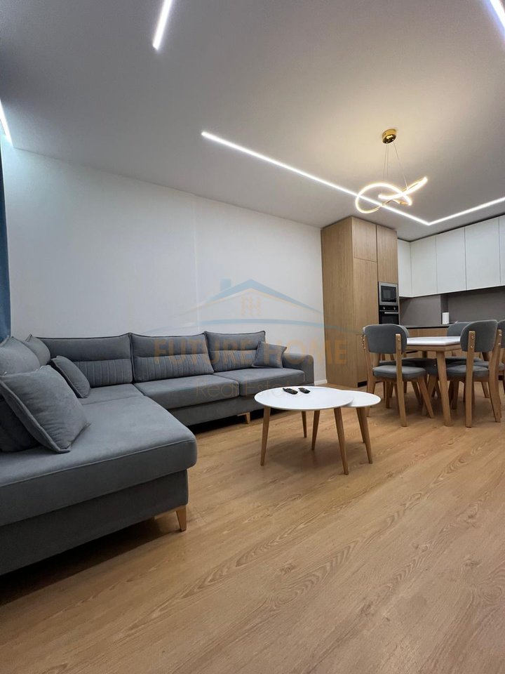 In vendita, Appartamento 2+1, Complesso Univers City, Tirana.