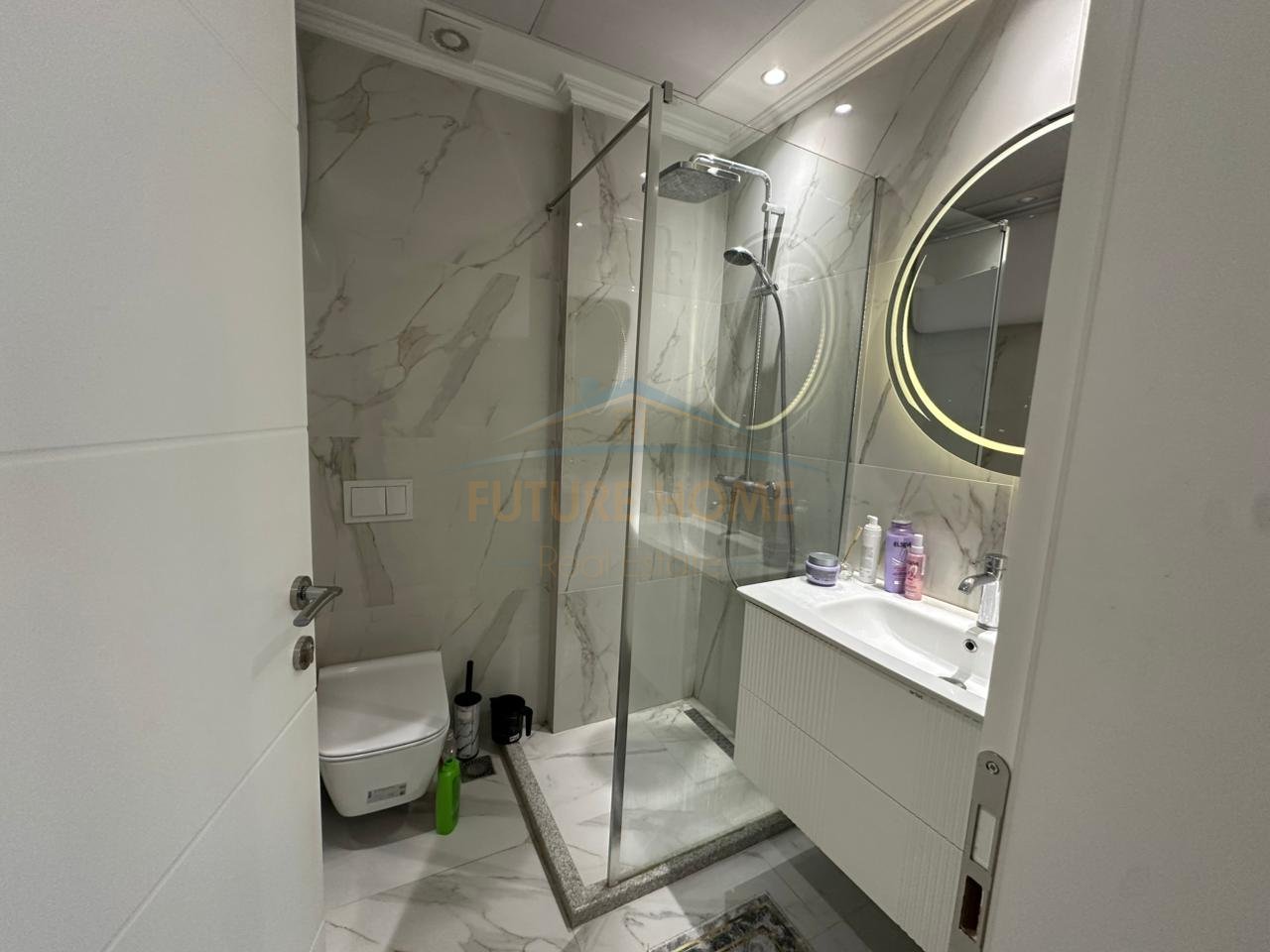 Rent, Apartment 2+1+2, Tirana Garden Building