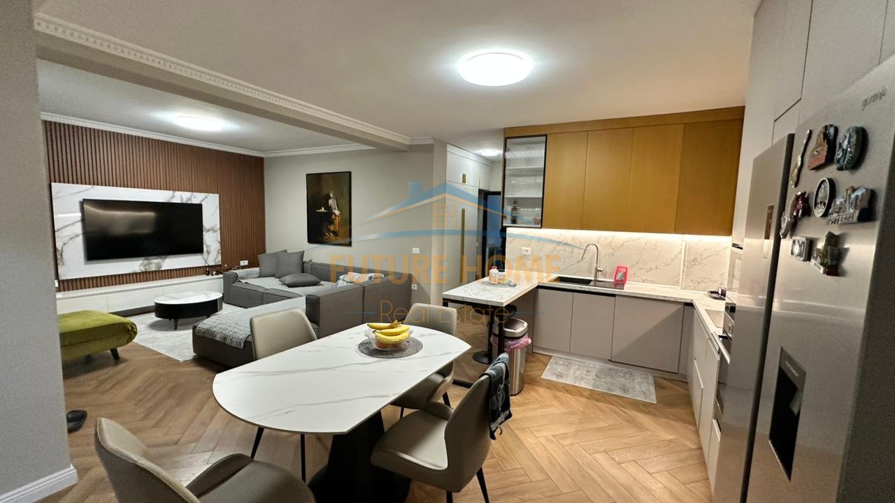 Shitet,Apartament 2+1,Rruga e Elbasanit,Tiranë