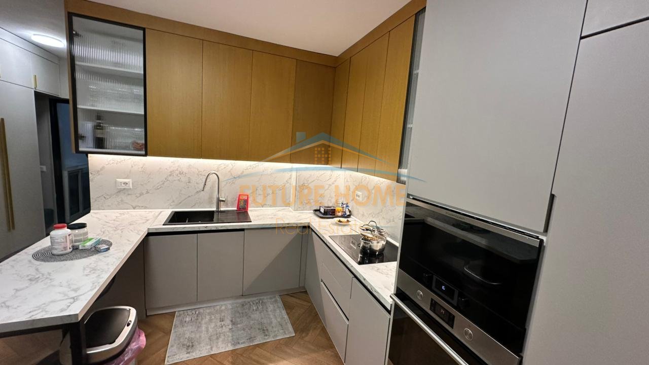 Shitet,Apartament 2+1,Rruga e Elbasanit,Tiranë