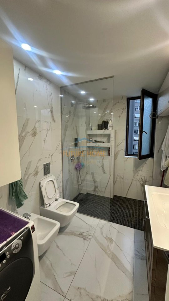 Shitet,Apartament 2+1,Rruga e Elbasanit,Tiranë
