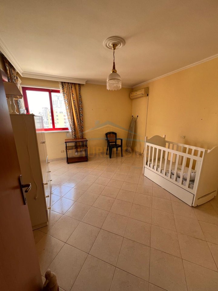 Shitet, Apartament 2+1+2, Vollga, Durrës