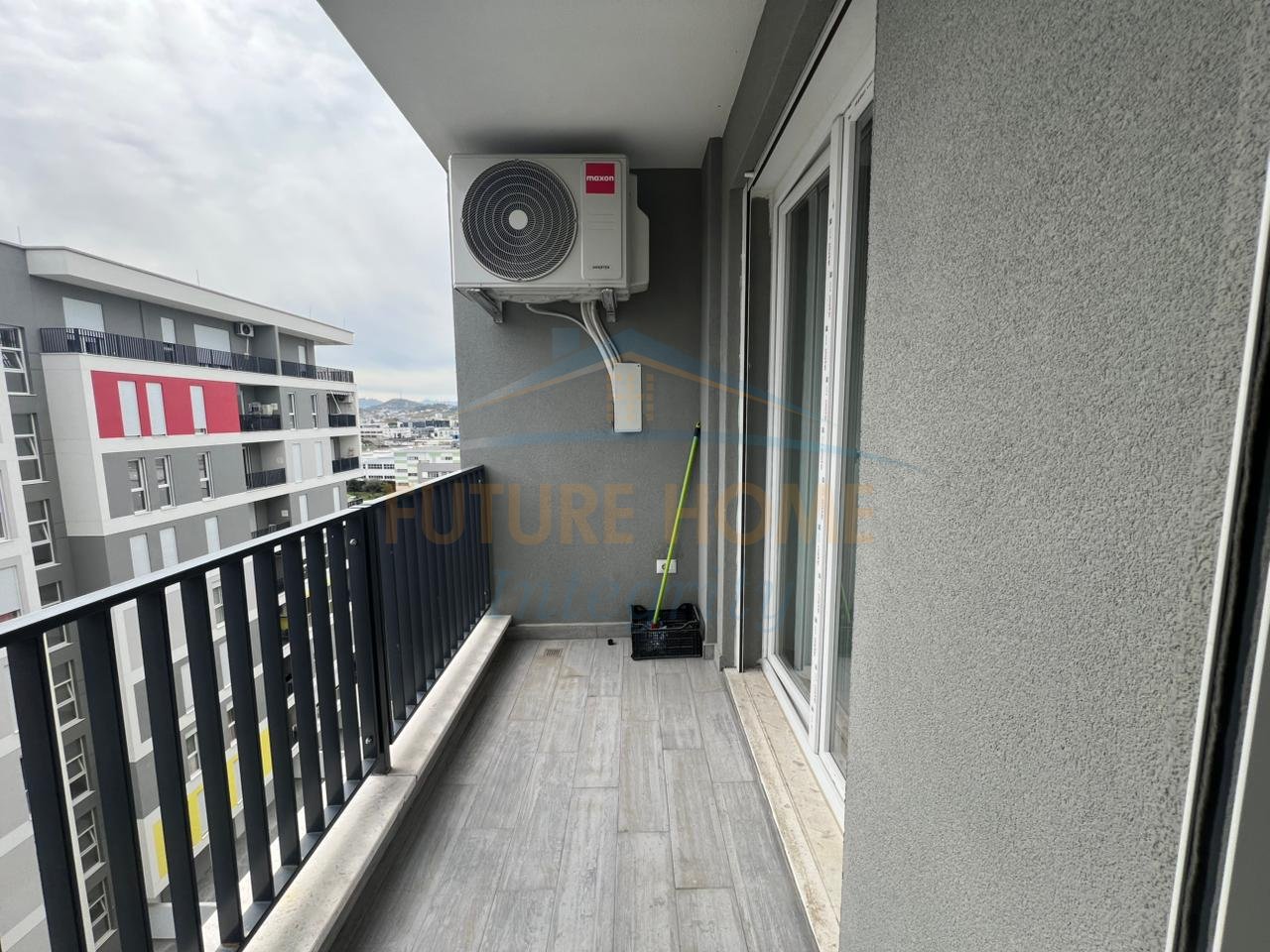 Affitto, Appartamento 2+1+2, Complesso Univers City, Tirana.