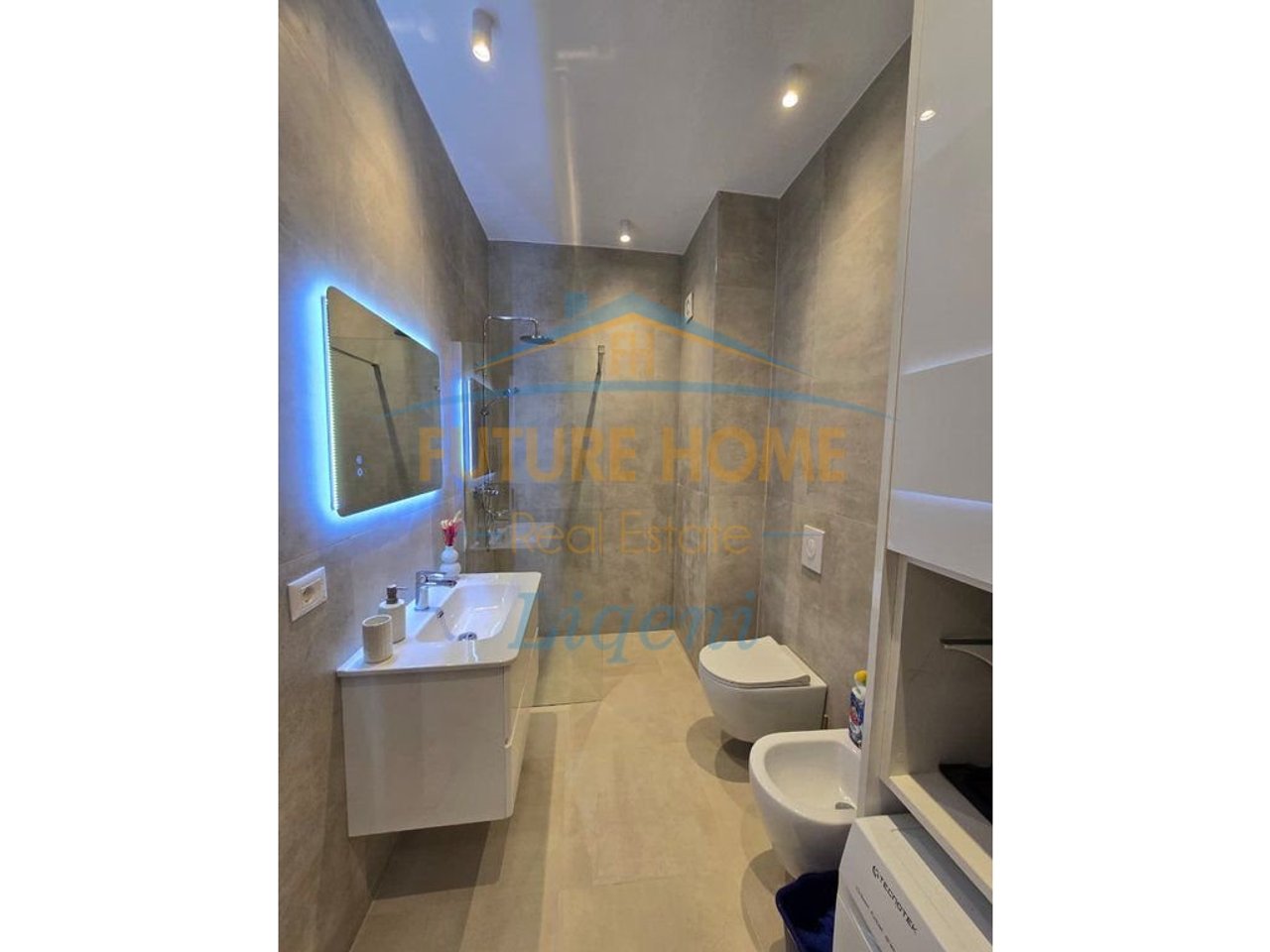 Rent, Apartment 2+1, Center, Tirana.