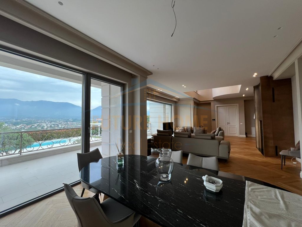 In vendita, villa su 3 piani, Mjull-Bathore, Tirana