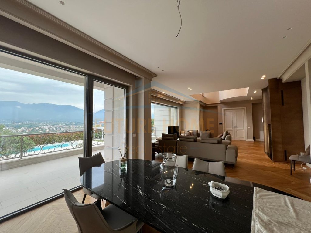 In vendita, villa su 3 piani, Mjull-Bathore, Tirana