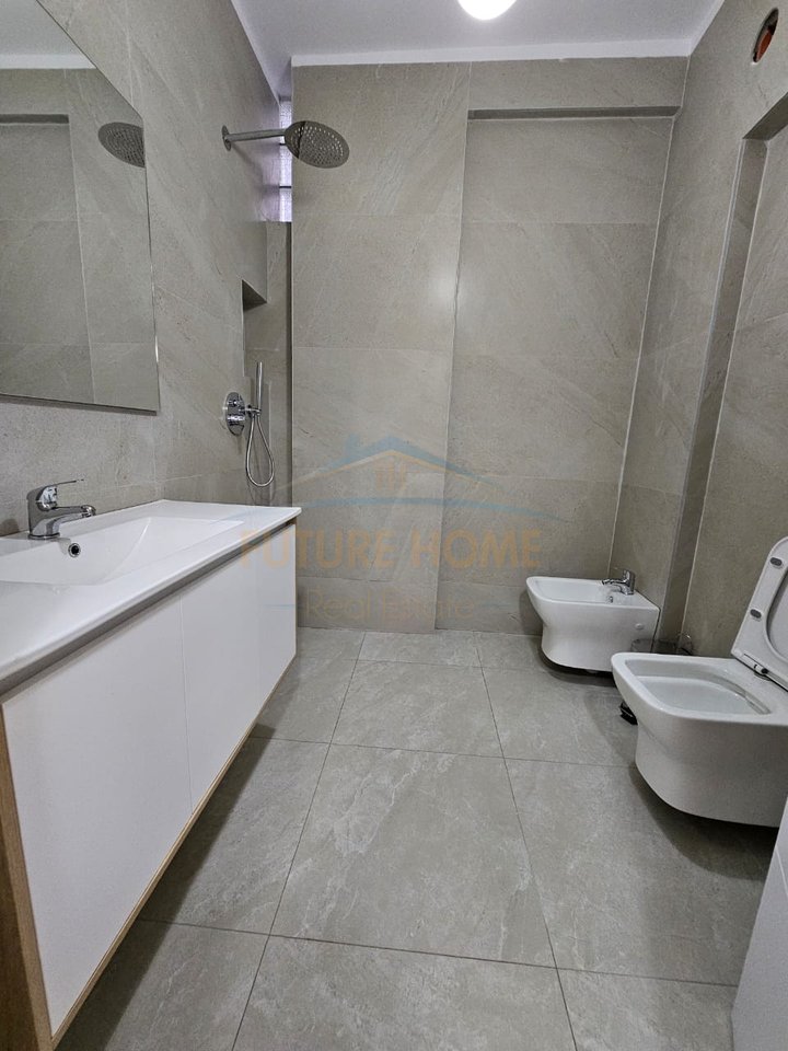 In vendita, Appartamento 2+1, Via Mine Peza, Tirana