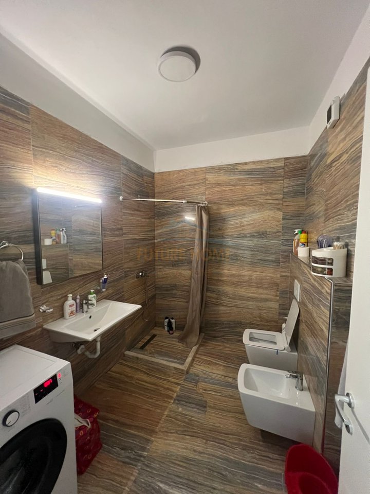 Vendesi appartamento 2+1+posto auto, Yzberisht, Grand Galery.