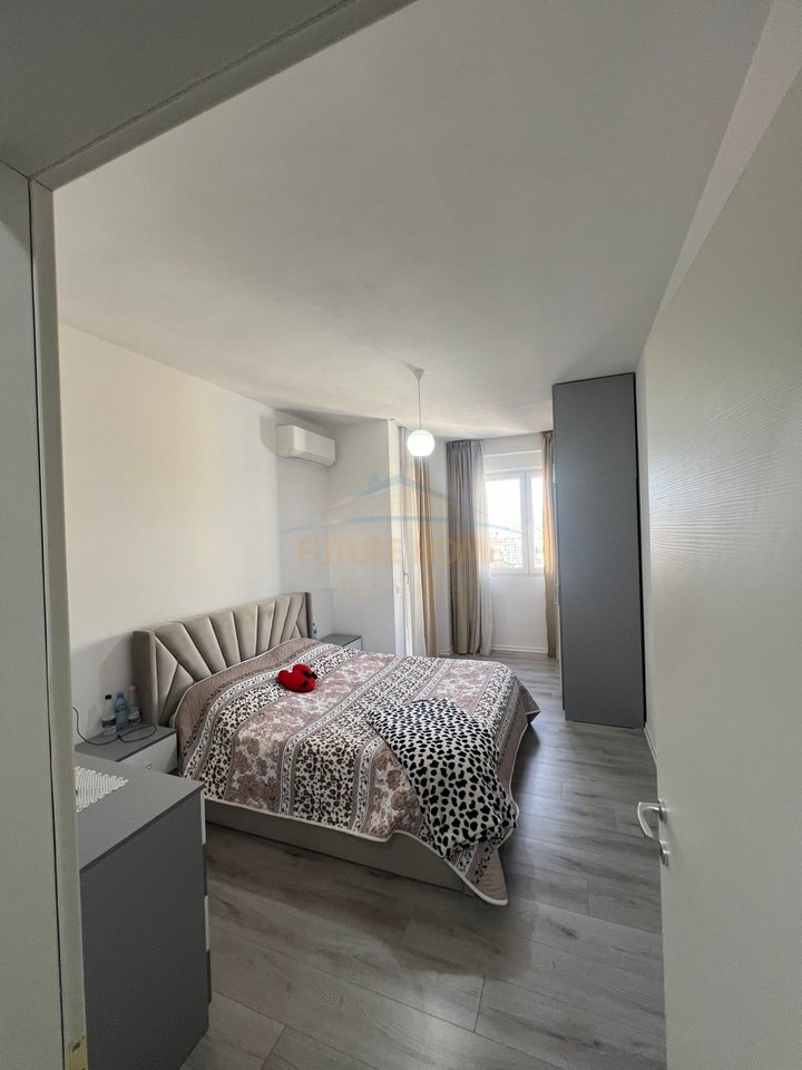 Vendesi appartamento 2+1+posto auto, Yzberisht, Grand Galery.