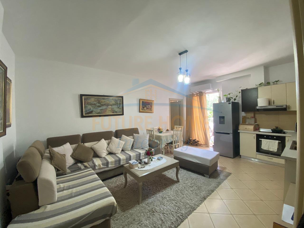 In vendita, Appartamento 2+1+Veranda (convertita), Fresku, Tirana.