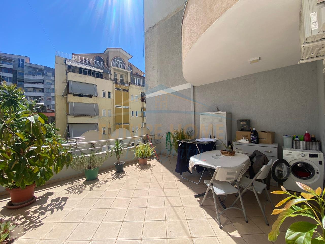 In vendita, Appartamento 2+1+Veranda (convertita), Fresku, Tirana.
