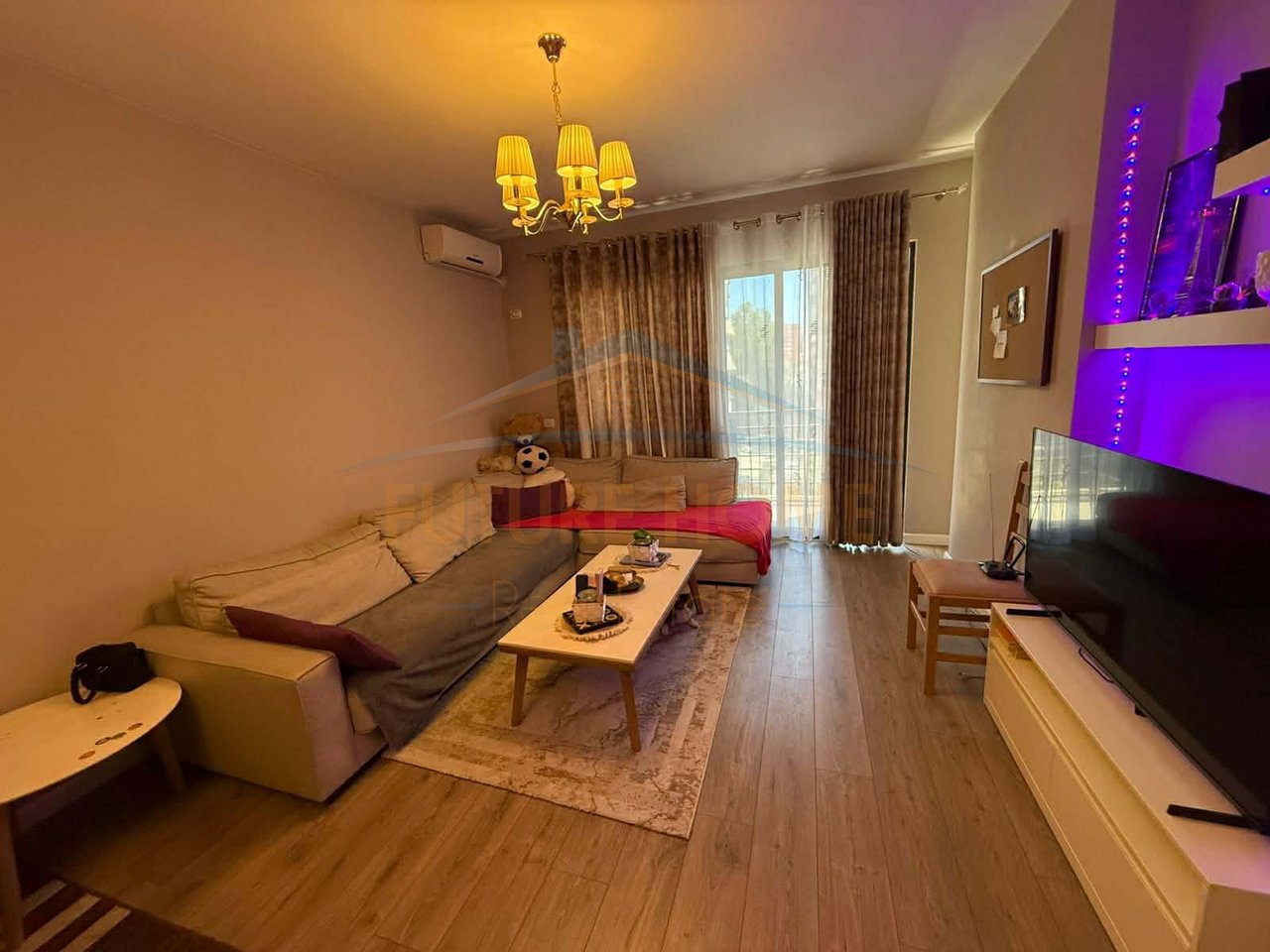 For rent, 2+1+2 Apartment, Molla Complex, Migjeni Boulevard