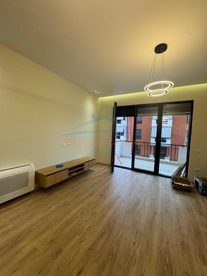 For rent, 2+1+2 Apartment, Delijorgji Complex, Tirana.