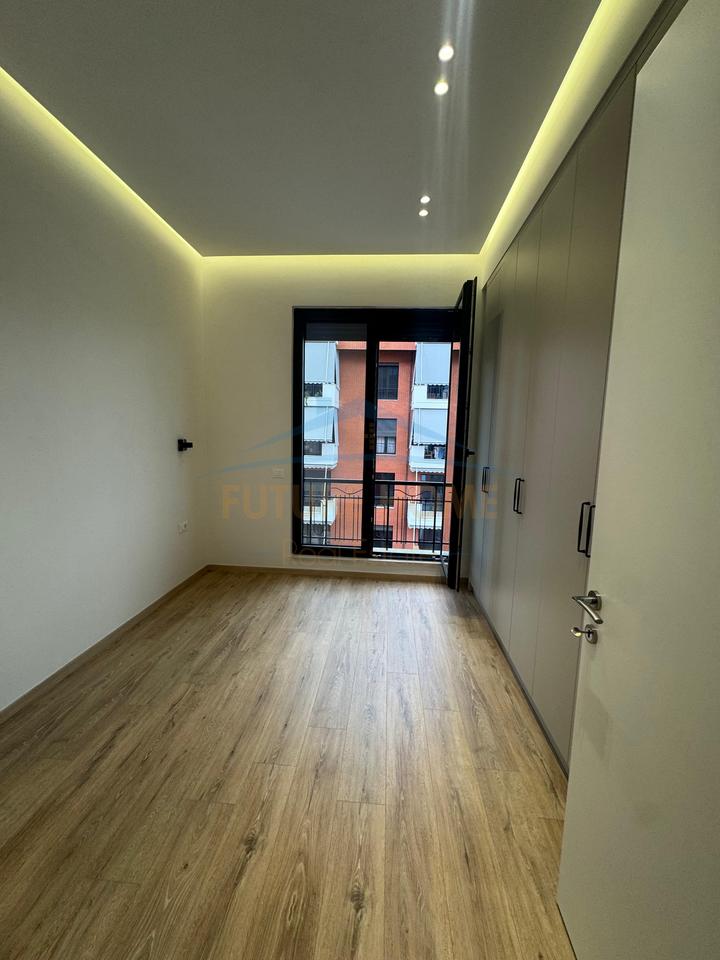For rent, 2+1+2 Apartment, Delijorgji Complex, Tirana.