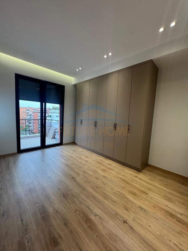 For rent, 2+1+2 Apartment, Delijorgji Complex, Tirana.