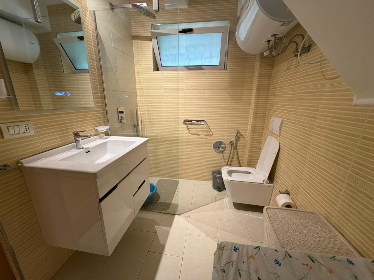 Qera, Apartament 1+1, 21Dhjetori, Tiranë.