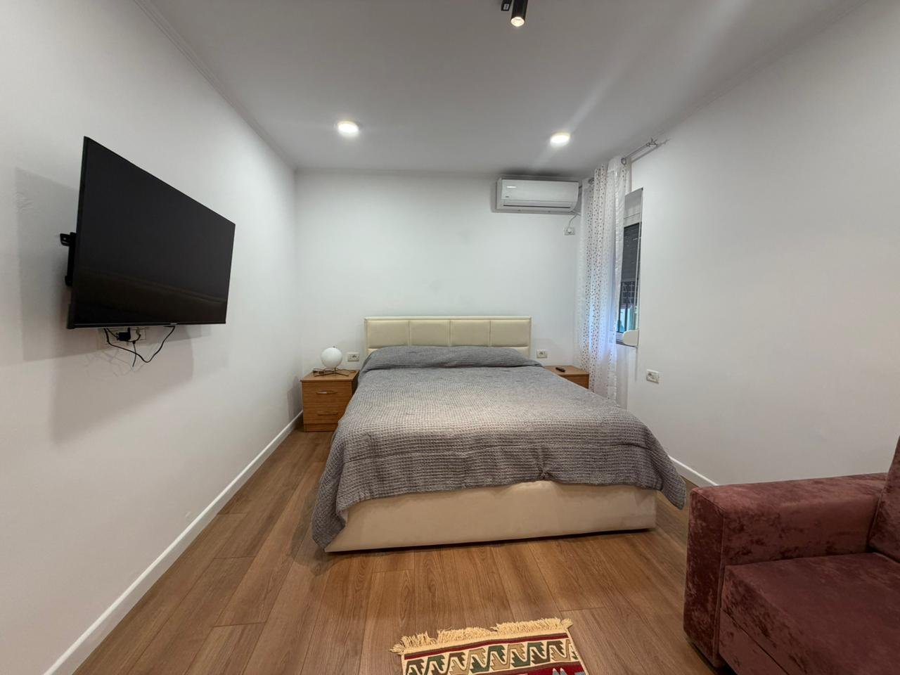 Qera, Apartament 1+1, 21Dhjetori, Tiranë.