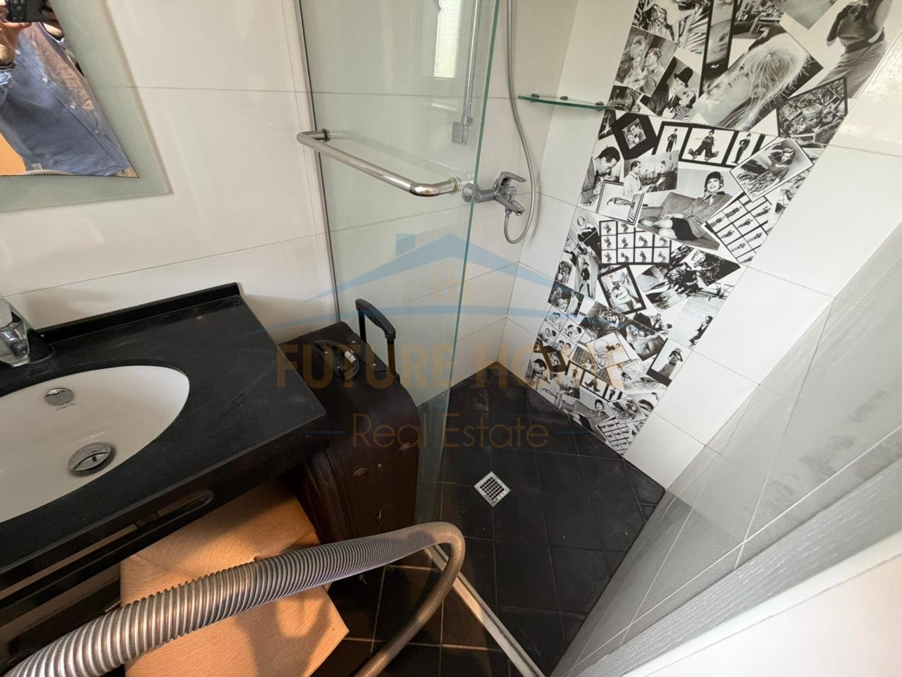 In vendita, Appartamento 2+1+2+ Veranda, Unaza e Re, Tirana