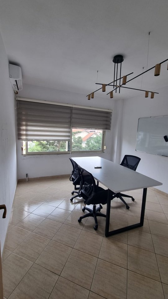 For rent, Office space, Komuna e Parisit, Tirana