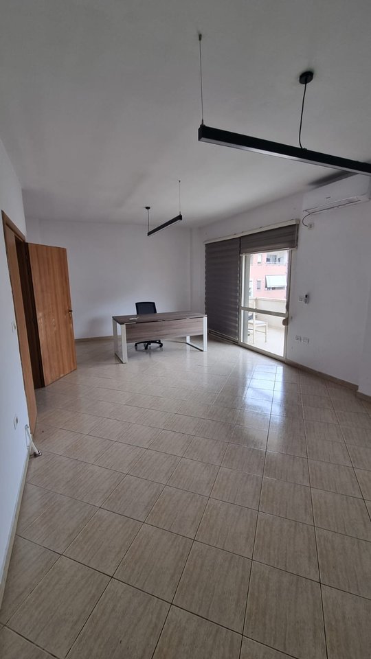 For rent, Office space, Komuna e Parisit, Tirana