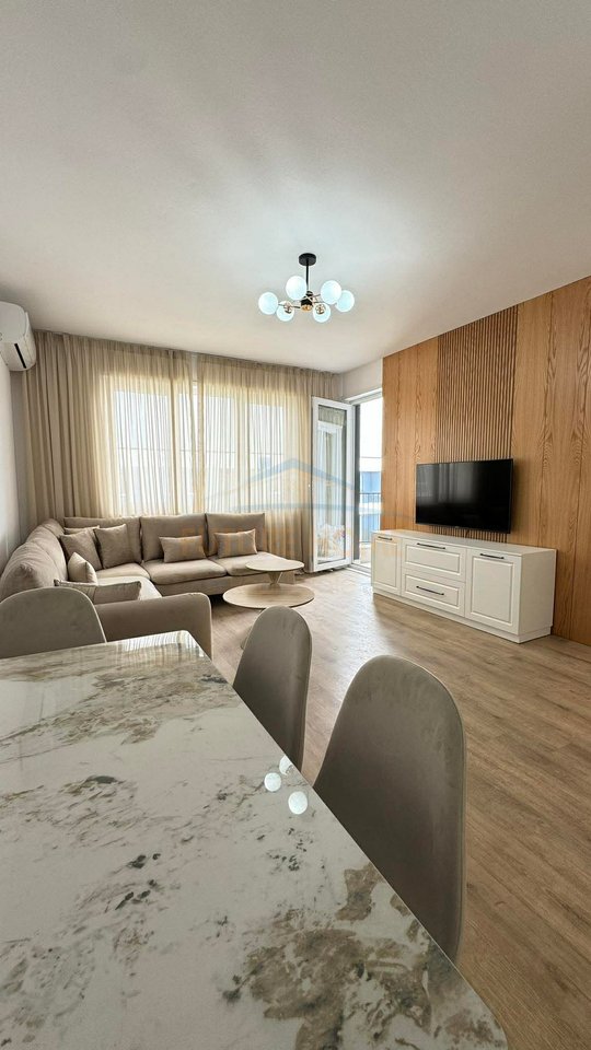 Qera, Apartament 2+1, Univers City
