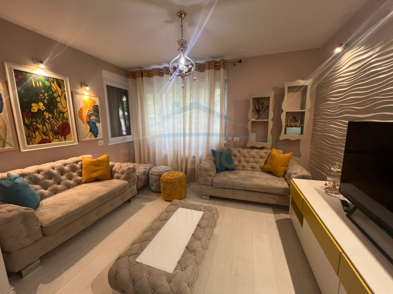 Qera, Apartament 2+1+2, Kopshti Zoologjik, Tiranë.
