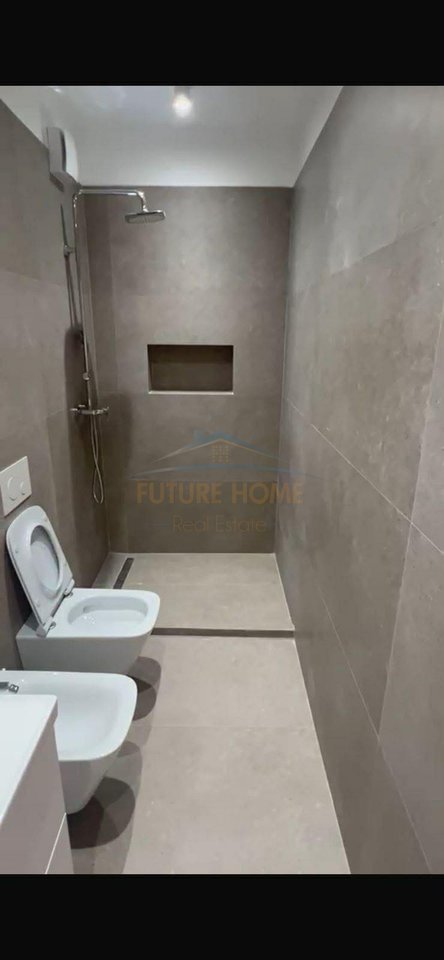 Rent, 3rd Floor of a Villa, Kavaja Street
