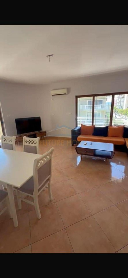 Rent, 3rd Floor of a Villa, Kavaja Street