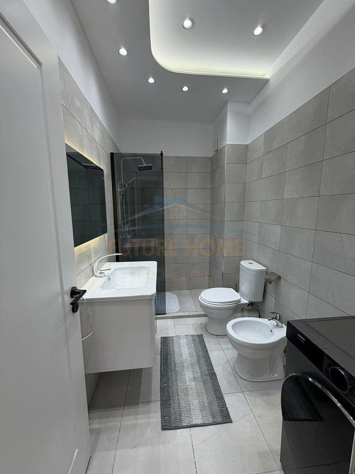 In vendita, Appartamento 2+1, Tirana Golden Park 3