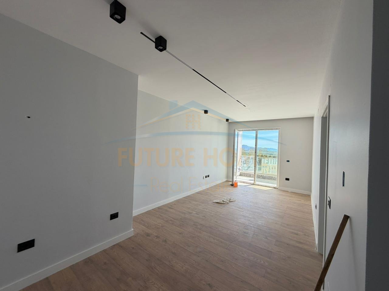 Shitet Apartament 1+1, Qerret,Kavaje