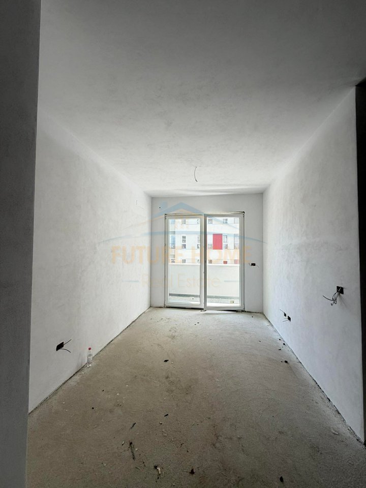 Shitet, Apartament 1+1, Univers City